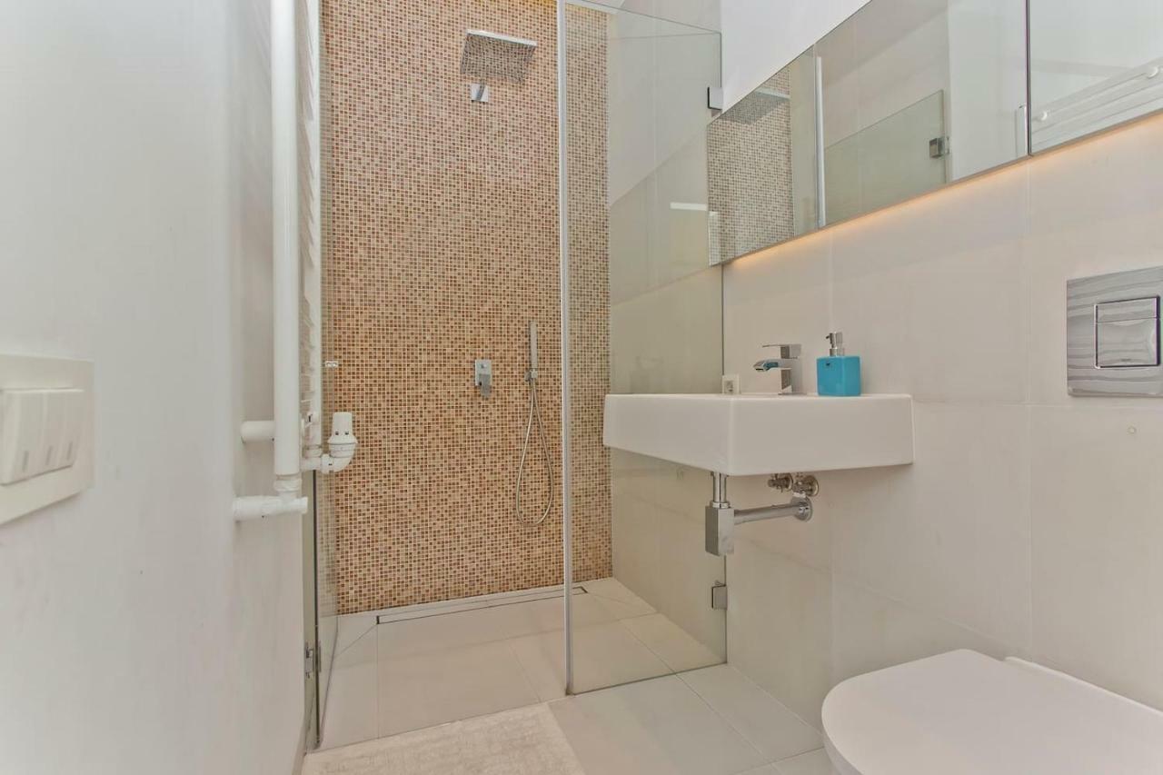 Luxury And Comfortable- Golden Apartments- Royal Street Βαρσοβία Εξωτερικό φωτογραφία